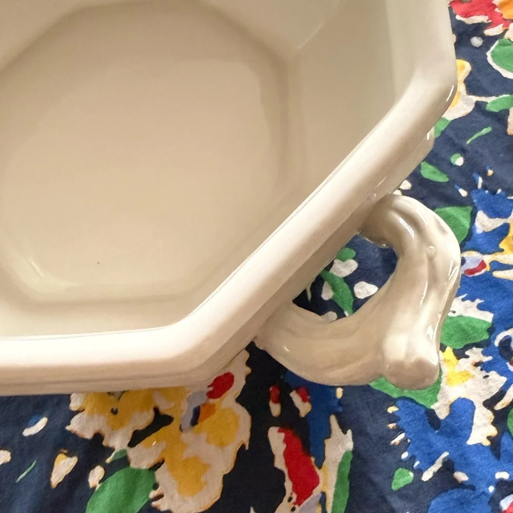 Williams Sonoma Octagonal Ceramic Serving Bowl in Cream